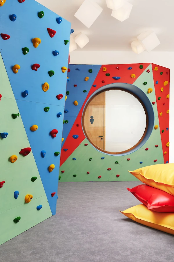Dětská boulder stěna