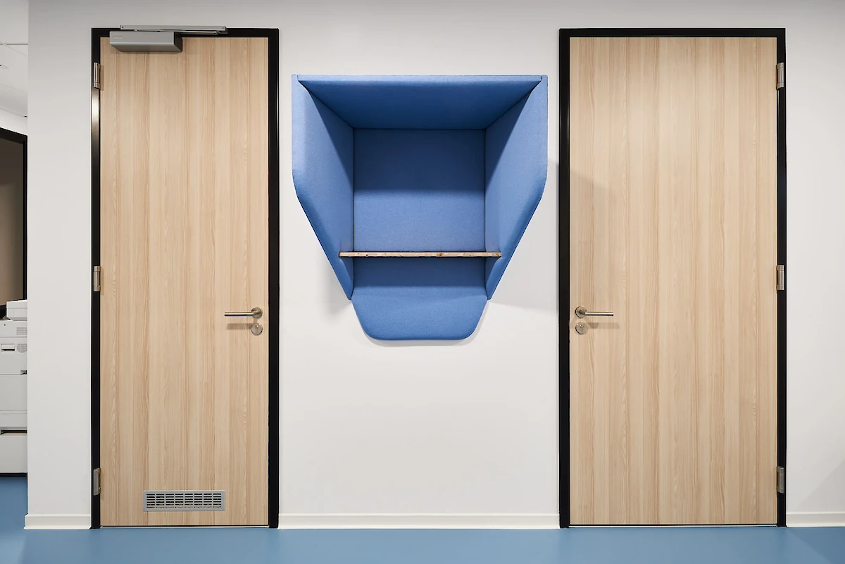 Chodba, dveře do místností