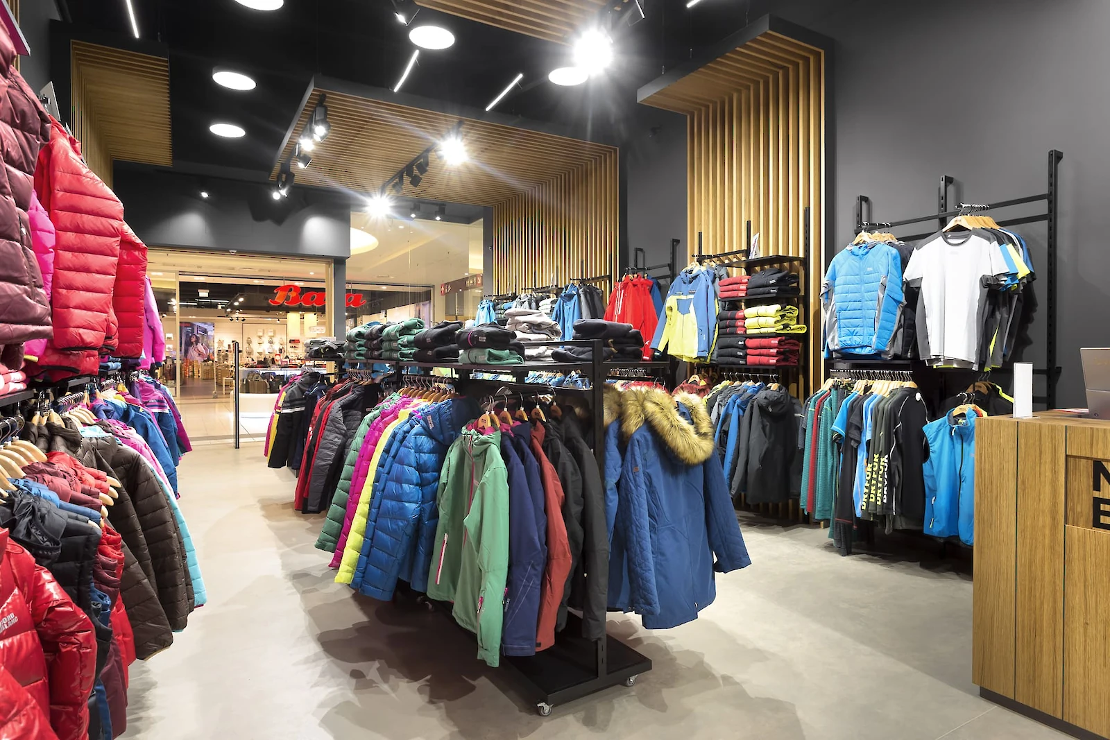 Věšáky s oblečením