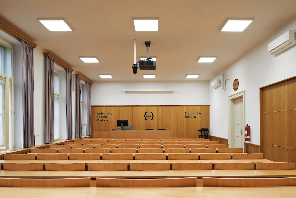 Interiér přednáškového sálu