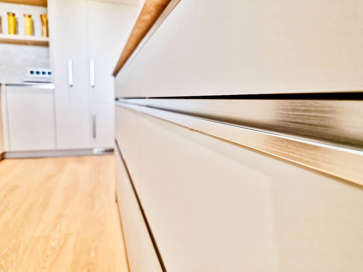 Detail kuchyňských skříněk