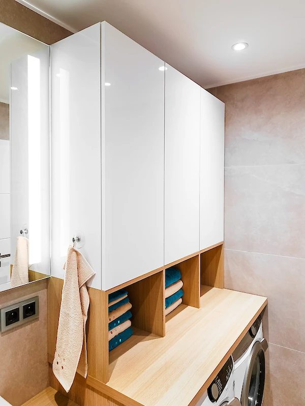 Koupelnové skříňky s pračkou a sušičkou