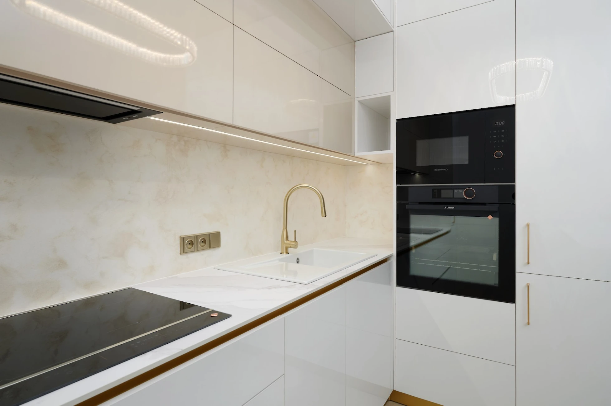 Moderní a prostorná jídelna