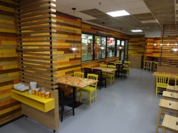 Interiér restaurace Country Burger na zakázku