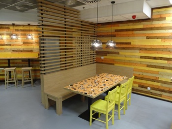 Vybavení restaurace Country Burger na míru
