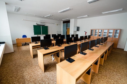 Vybavení počítačové učebny na míru