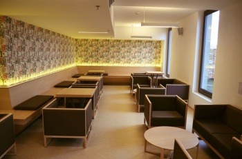Kompletní vybavení interiéru na míru v restauraci Hnízdo