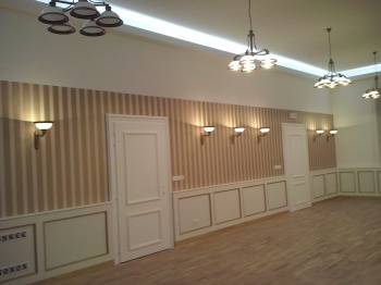 Obložení stěn na míru pro Vojenský klub - Šumavská